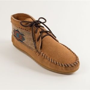 8 Minnetonka El Paso Boot